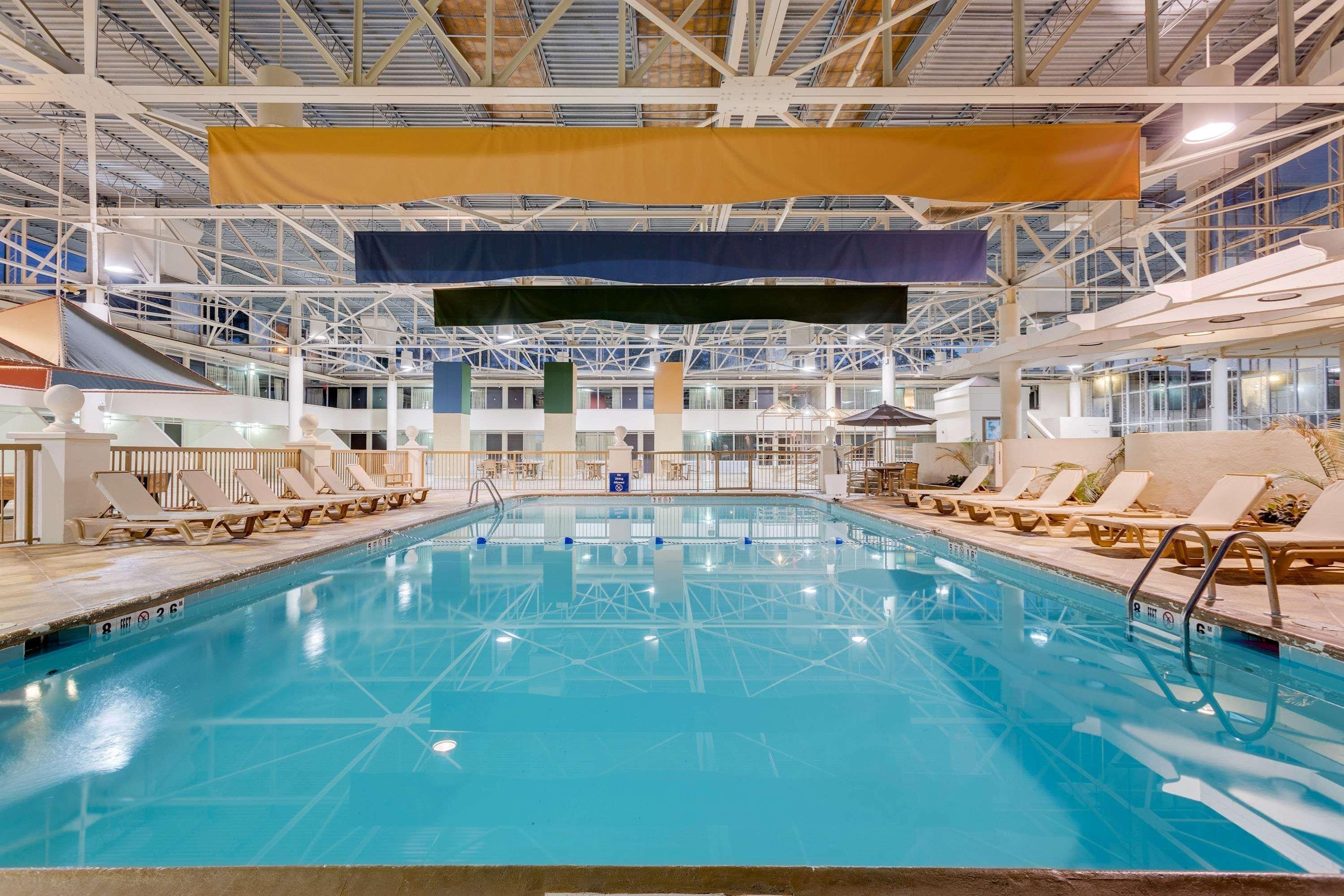Days Inn By Wyndham Montgomery Near Aum מראה חיצוני תמונה